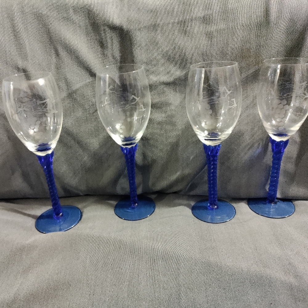 Set of 4 VTG Cobalt Blue Twisted Stem Blown Glasses with Etched Grapes Design.